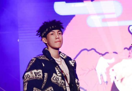 红花会成员万磁王资料,红花会传奇领袖的磁力人生