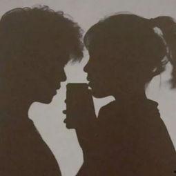 夜晚情侣影子图片