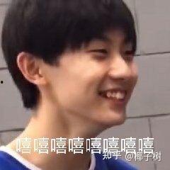 男孩搞笑表情视频,笑翻全场！男孩搞笑表情视频集锦