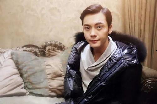 陈伟霆家庭背景,从草根家庭到璀璨明星的逆袭之路