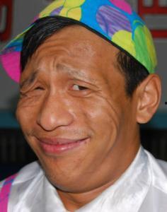 宋小宝现实生活照,从草根艺人到喜剧明星的蜕变之路